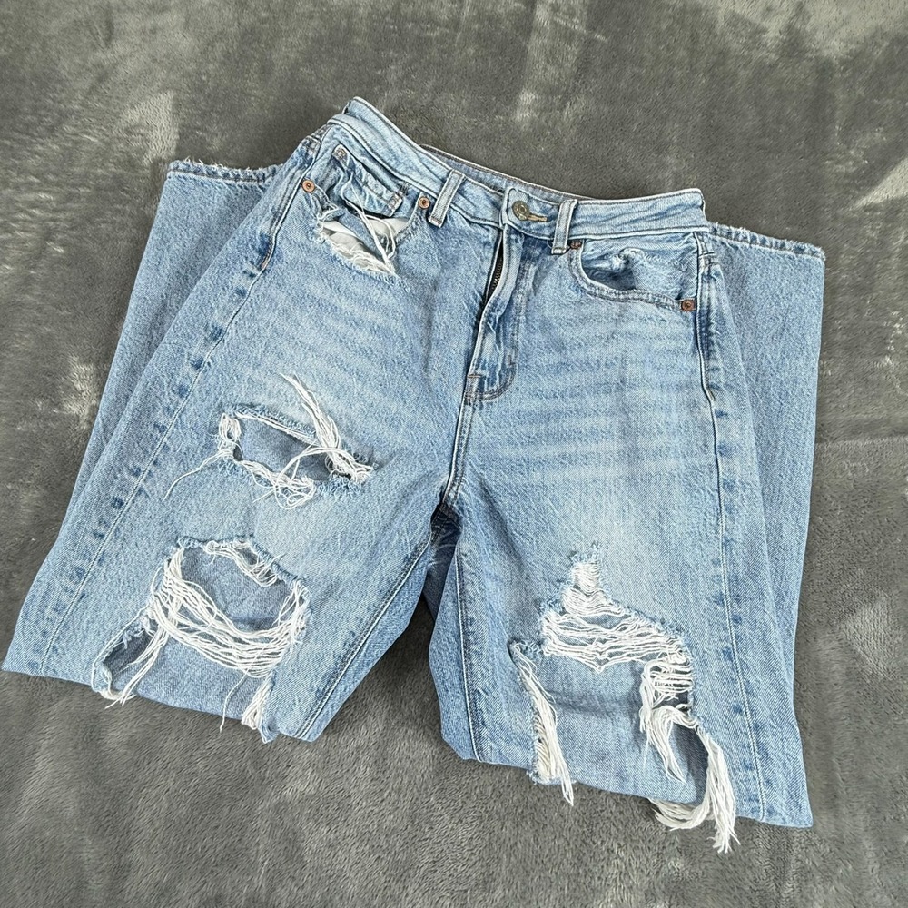 American Eagle Comfort Stretch Women's Size 2 Short Light Wash Distressed